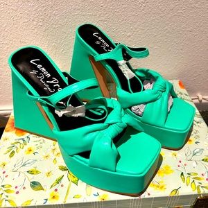 Dolls Kill Lemon Drop sandal heels size 8 brand new